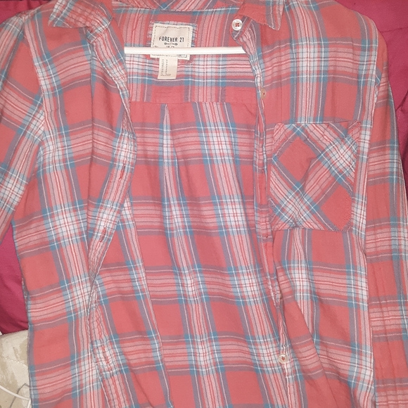 Womans flannels - Picture 2 of 2